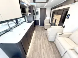 2026 Newmar Freedom Aire 2515 | Thumbnail Photo 5 of 23