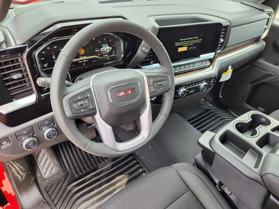 2025 GMC Sierra 1500 Elevation | Photo 7 of 28