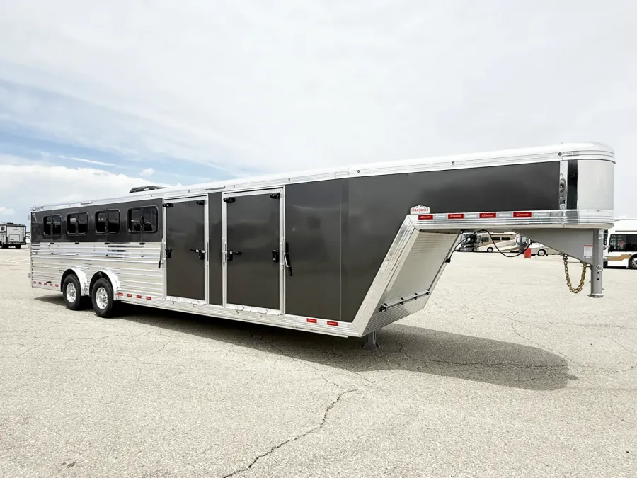 2027 Cimarron Showstar LX | Photo 1 of 4