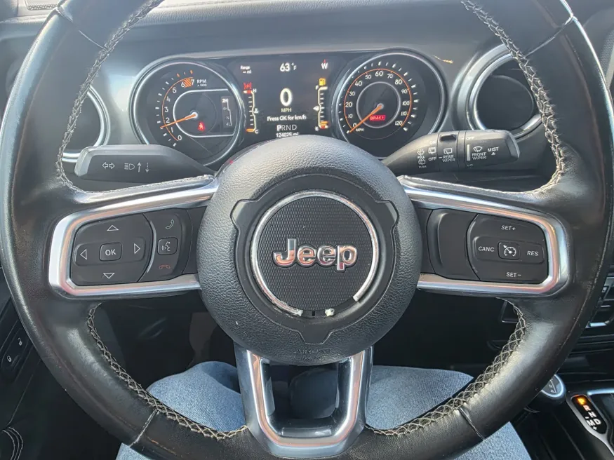 2021 Jeep Wrangler Unlimited Sahara | Photo 17 of 21