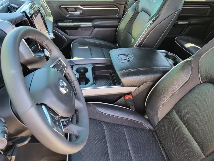 2025 RAM 1500 Laramie | Photo 11 of 25