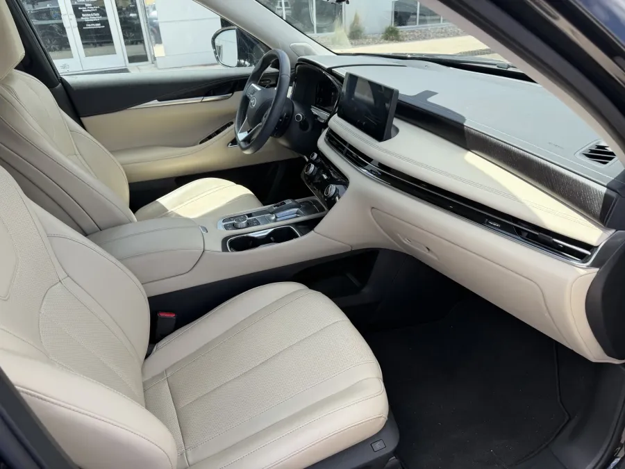 2025 Infiniti QX60 Sensory | Photo 14 of 25