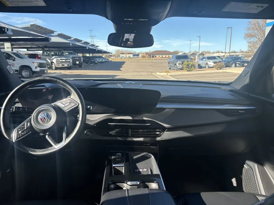 2025 Buick Enclave Preferred | Photo 13 of 24