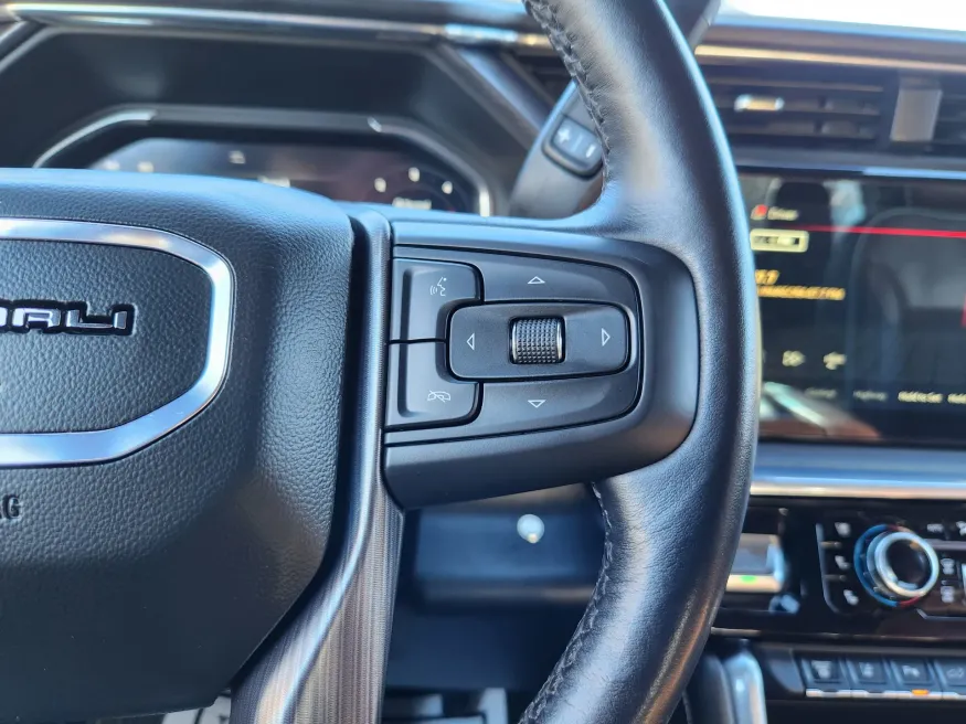 2024 GMC Sierra 3500HD Denali Ultimate | Photo 25 of 31