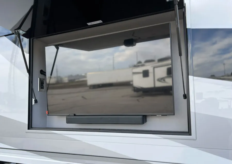 2026 Newmar Mountain Aire 4118 | Photo 46 of 45