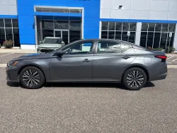 2023 Nissan Altima 2.5 SV | Thumbnail Photo 1 of 19