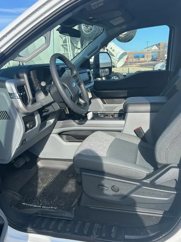 2026 Ford Super Duty F-350 XLT | Photo 10 of 13