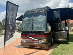 2023 Emerald Luxury Coaches Prevost H3-45 Triple Slide | Thumbnail Photo 36 of 41