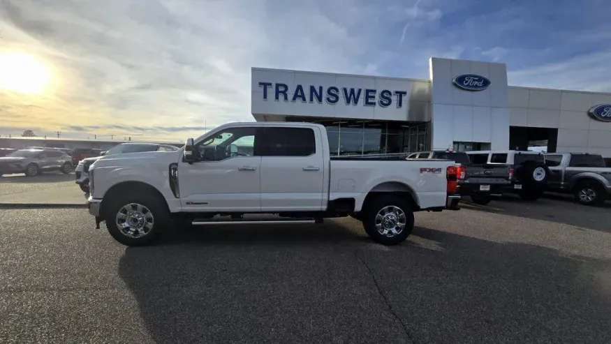 2026 Ford Super Duty F-250 | Photo 1 of 29