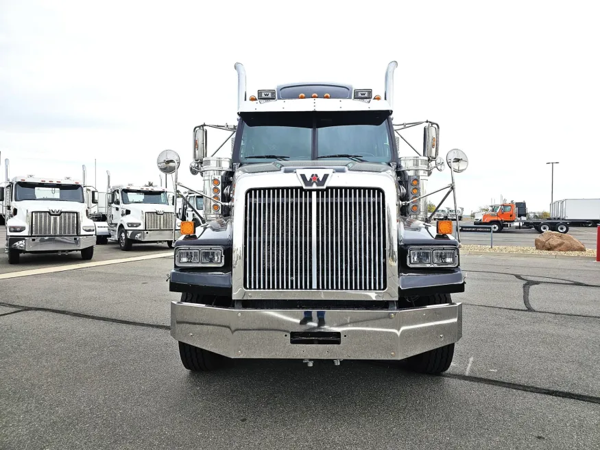 2021 Western Star 4900SA | Photo 17 of 24