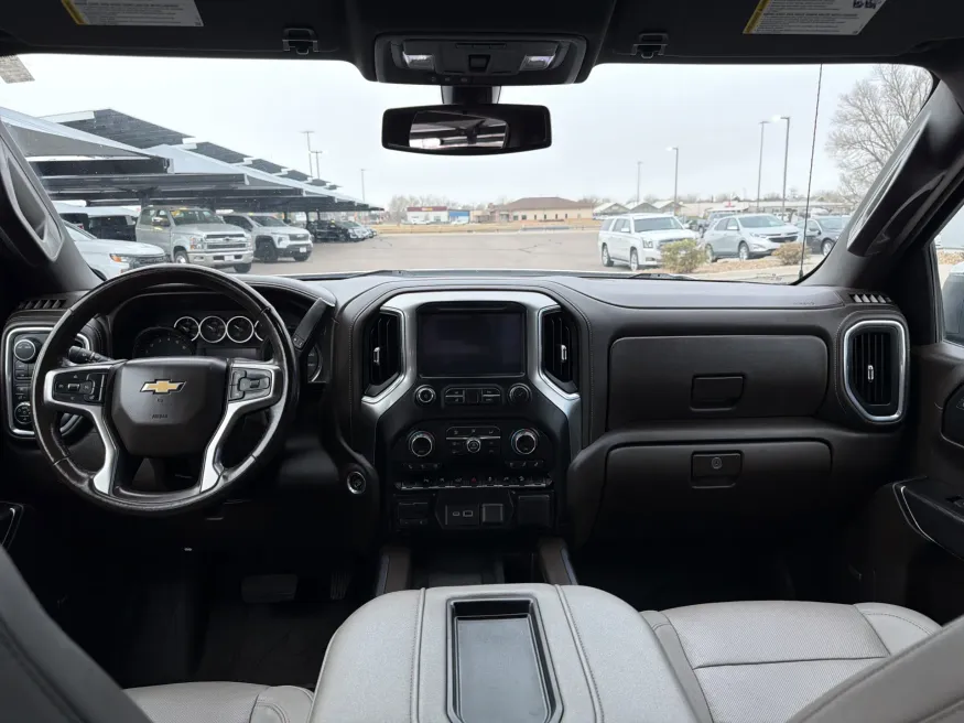 2021 Chevrolet Silverado 1500 LTZ | Photo 10 of 19