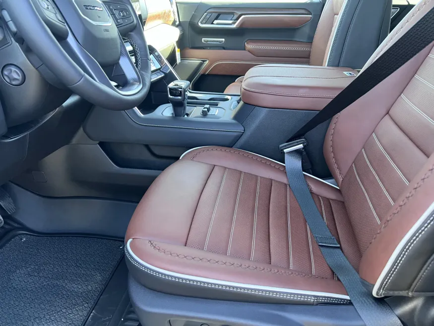 2026 GMC Sierra 1500 Denali Ultimate | Photo 8 of 28
