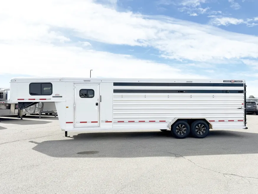 2026 Logan Coach Stock Combo | Photo 16 of 19