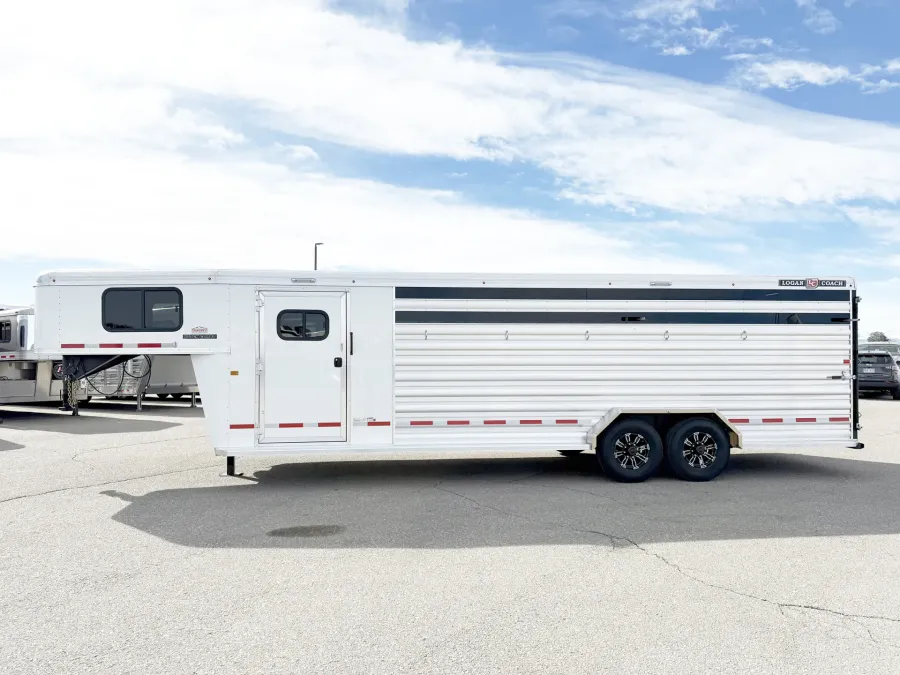 2026 Logan Coach Stock Combo | Photo 16 of 19
