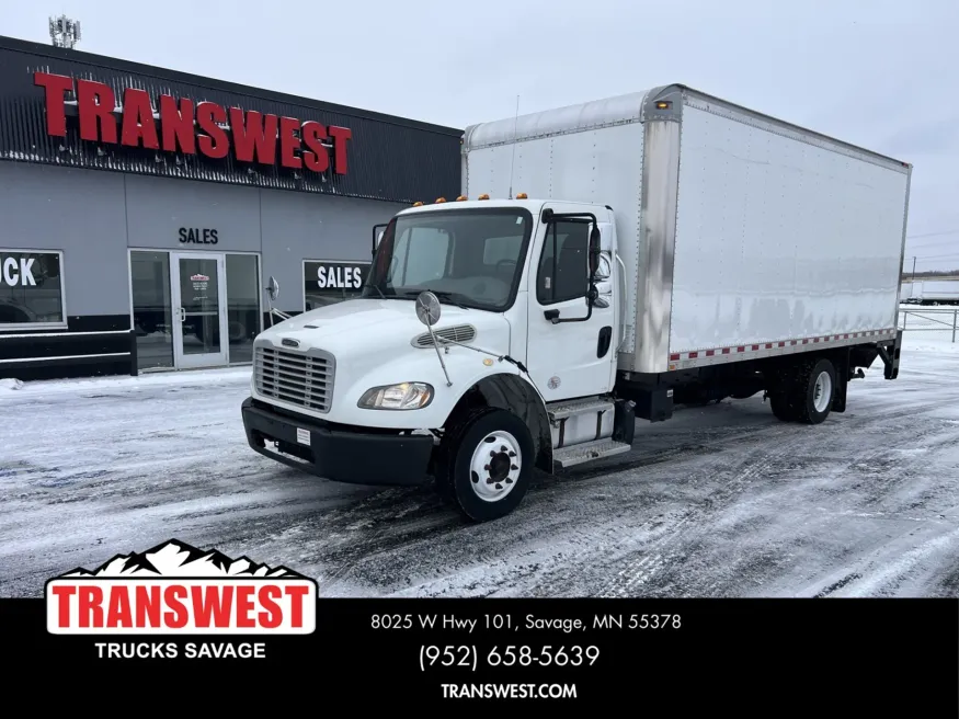 2016 Freightliner M2 106 | Photo 1 of 15