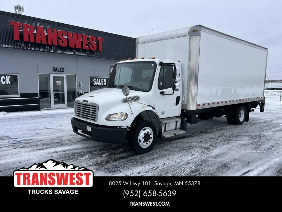 2016 Freightliner M2 106 | Photo 1 of 15