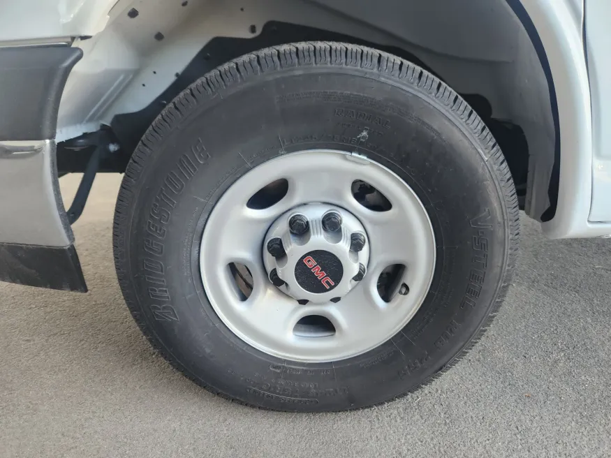 2025 GMC Savana Commercial Cutaway | Photo 11 of 21