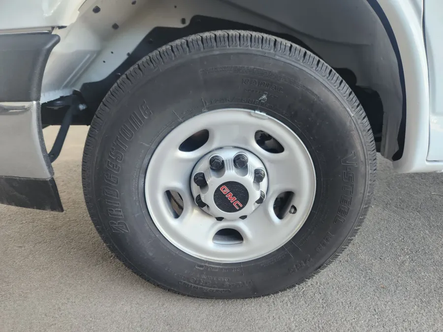 2025 GMC Savana Commercial Cutaway | Photo 11 of 21