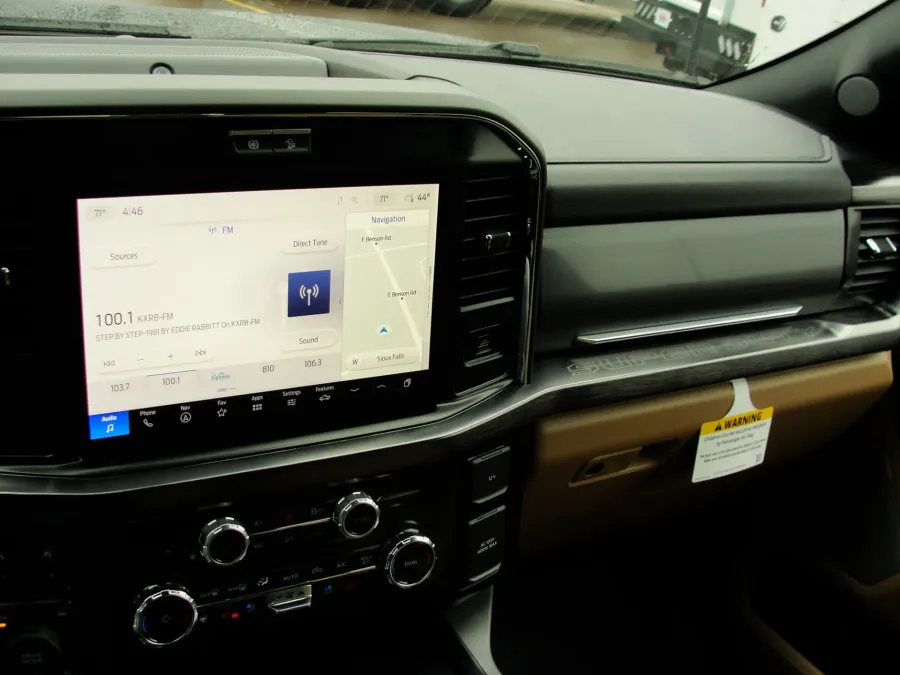 2026 Ford Super Duty F-350 | Photo 23 of 28