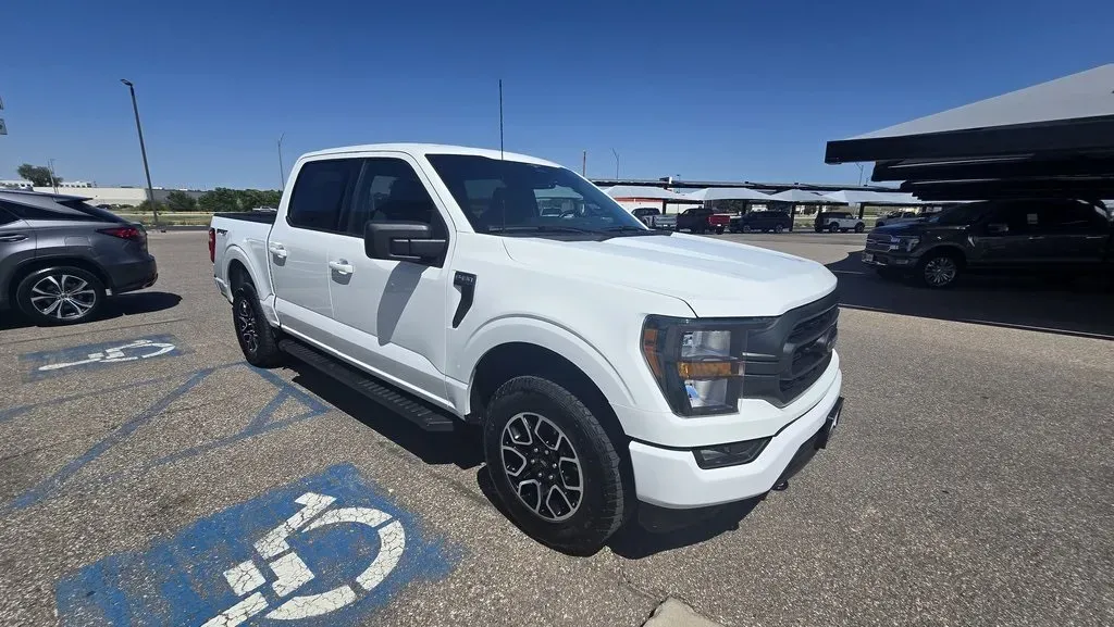 2023 Ford F-150 | Photo 3 of 30