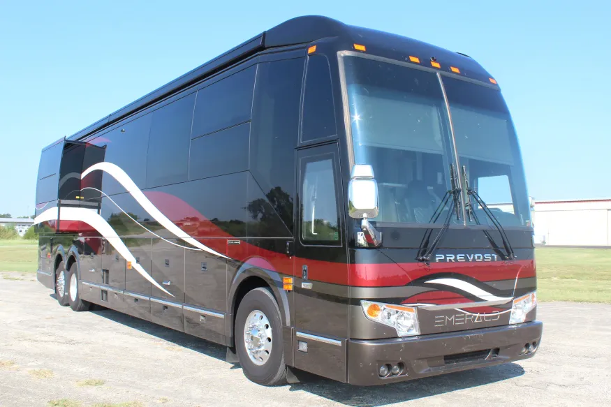 2023 Emerald Prevost H3-45 Triple Slide | Photo 1 of 22