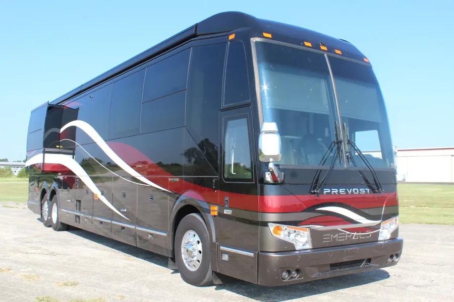 2023 Emerald Prevost H3-45 Triple Slide | Photo 1 of 22