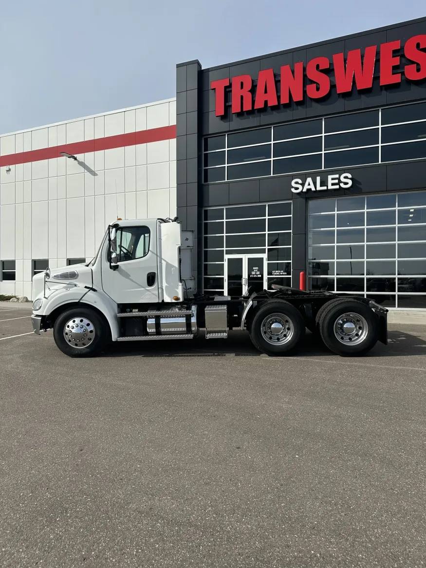 2019 Freightliner M2 112 | Photo 8 of 14