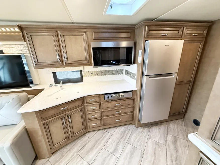 2021 Newmar Bay Star 3626 | Photo 12 of 27