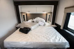 2026 Newmar Bay Star 3225 | Thumbnail Photo 19 of 19