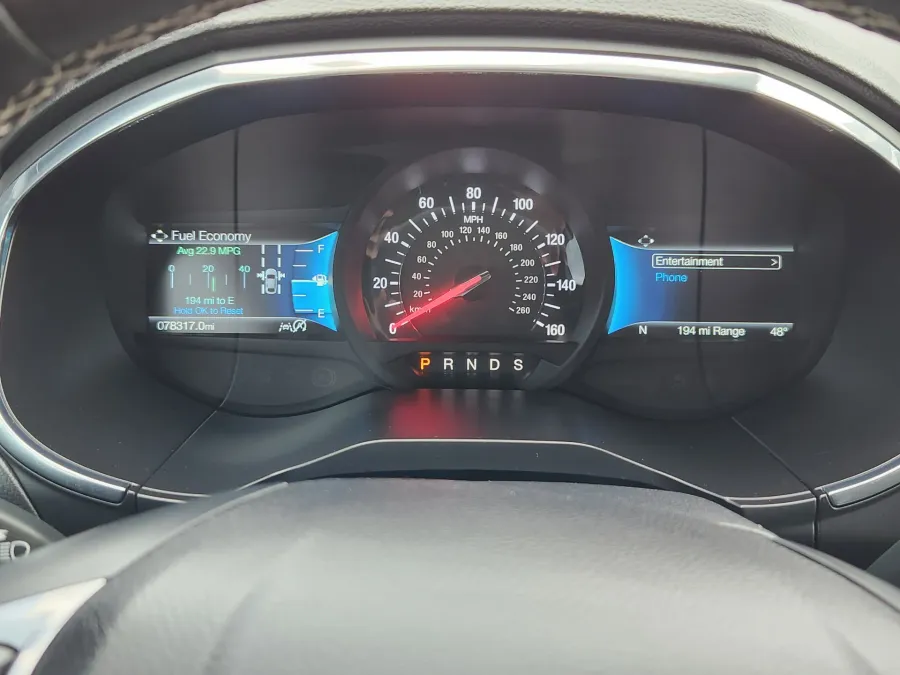 2021 Ford Edge ST | Photo 19 of 27