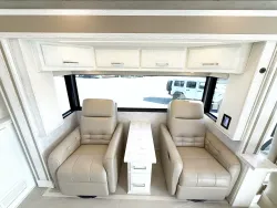 2022 Newmar New Aire 3543 | Thumbnail Photo 8 of 31