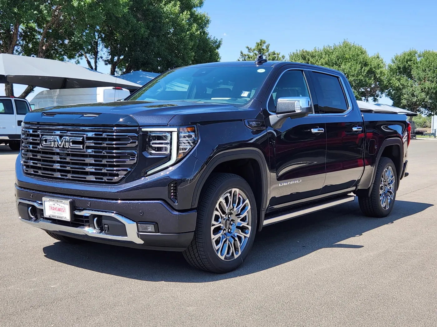 2026 GMC Sierra 1500 Denali Ultimate | Photo 3 of 31