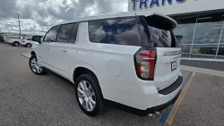 2021 Chevrolet Suburban | Thumbnail Photo 8 of 37