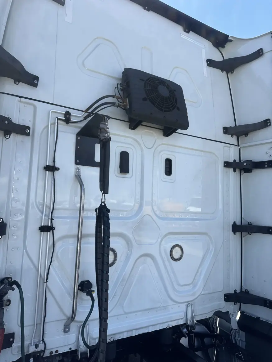 2022 Freightliner Cascadia 126 | Photo 23 of 24