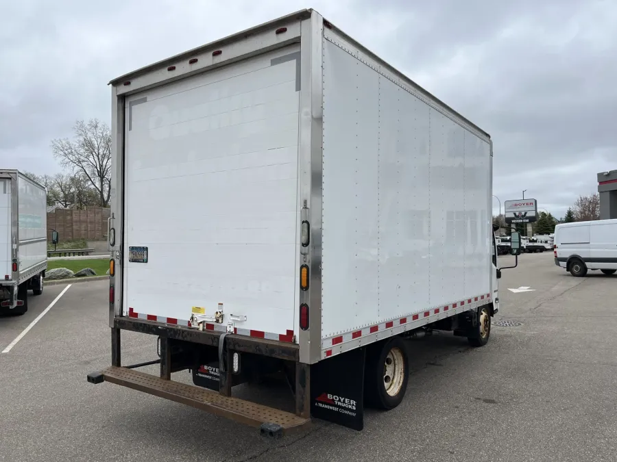 2015 Isuzu NPR | Photo 12 of 18