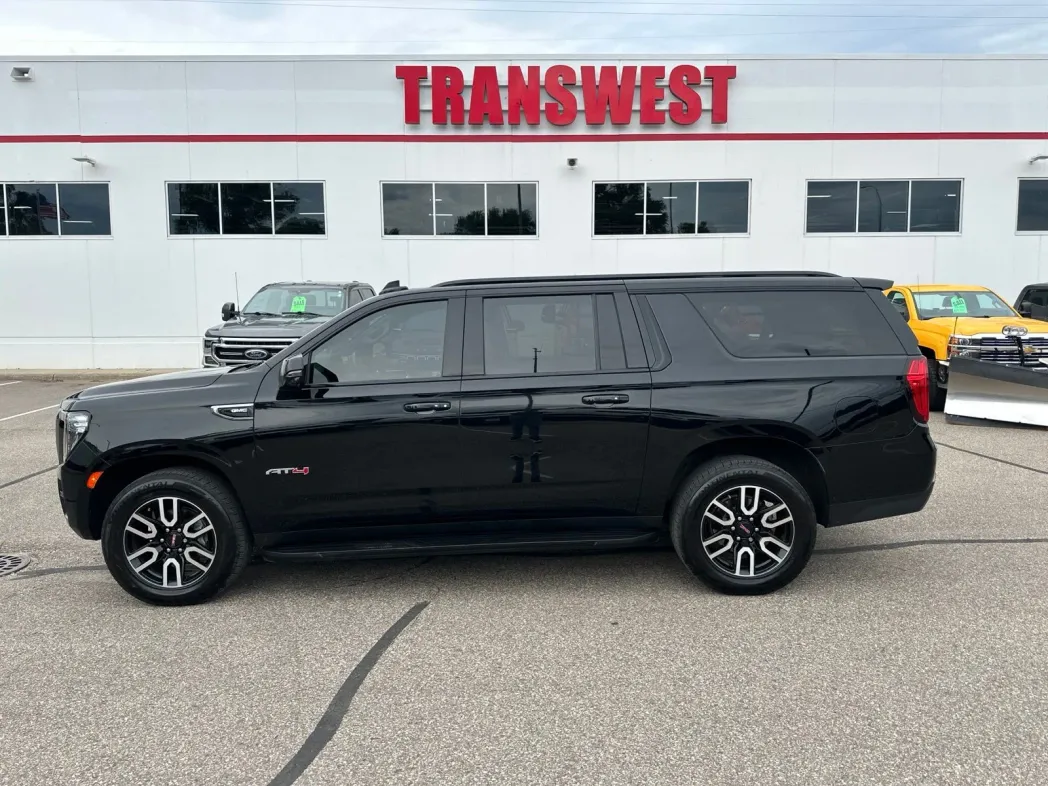 2021 GMC Yukon XL AT4 