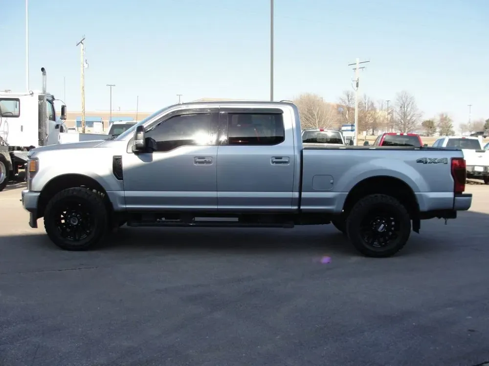 2022 Ford Super Duty F-350 Lariat