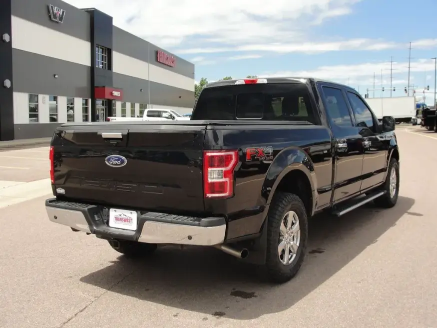 2019 Ford F-150 XLT | Photo 4 of 13