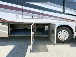 2017 Tiffin Allegro Breeze 32BR | Thumbnail Photo 21 of 27