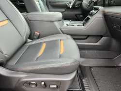 2025 GMC Sierra 2500HD AT4 | Thumbnail Photo 17 of 31