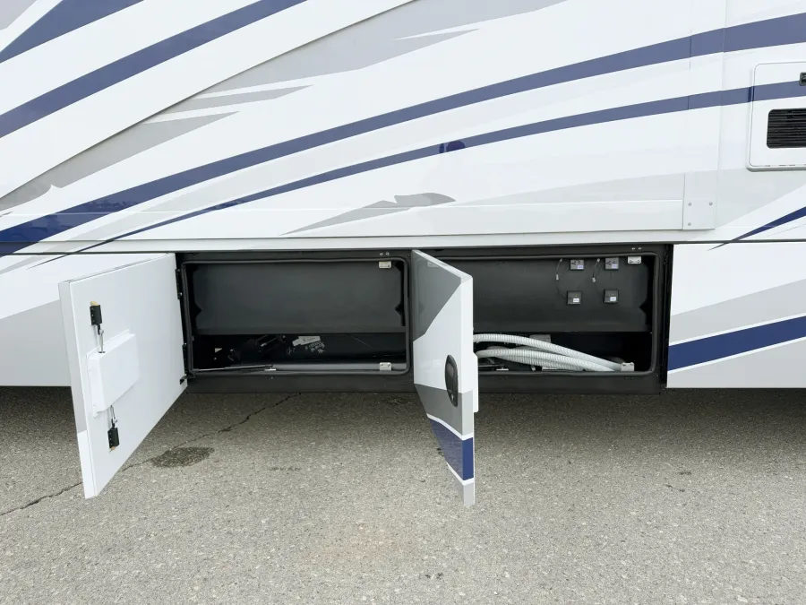 2026 Renegade Valencia 39RB | Photo 22 of 23