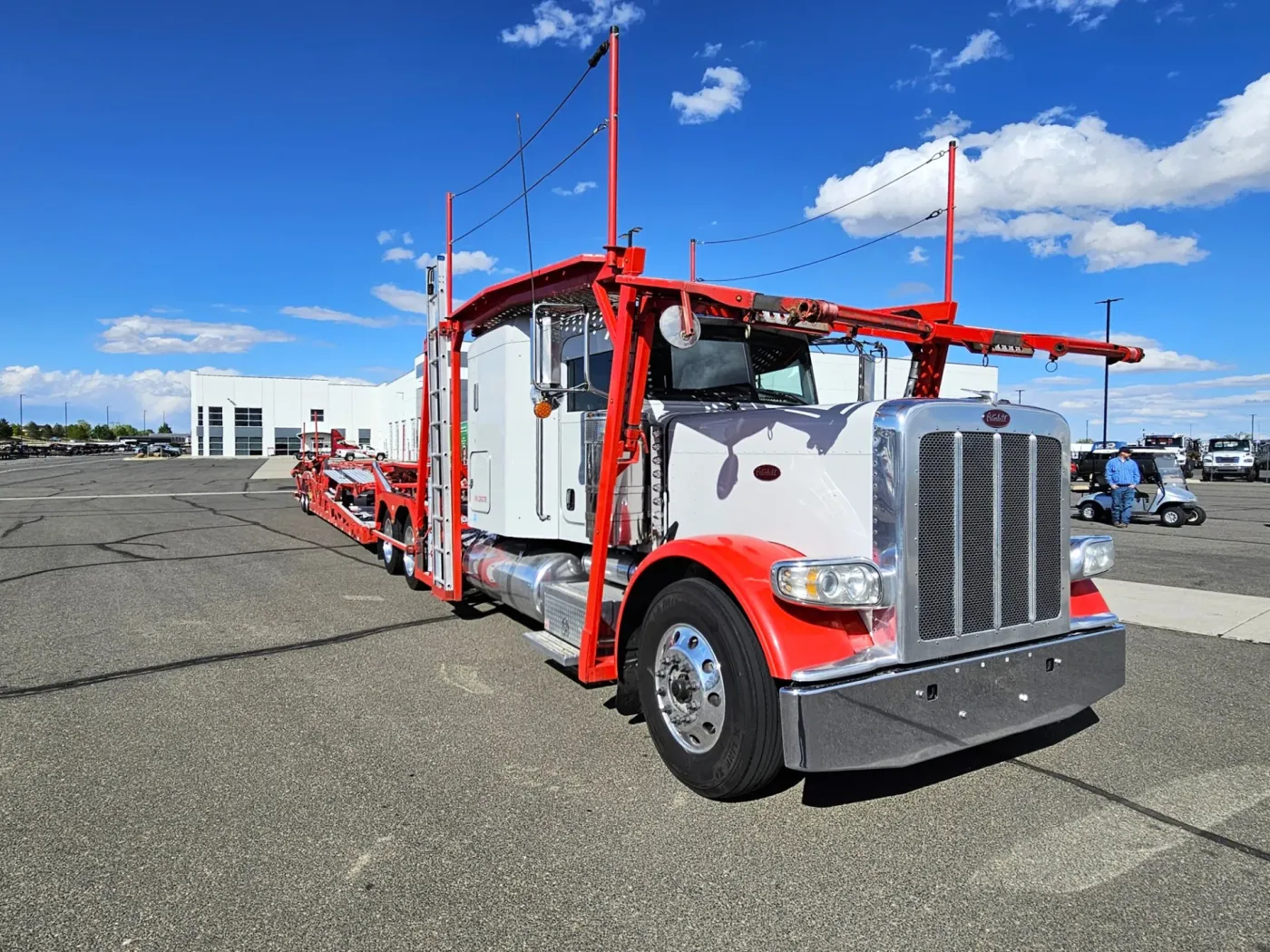 2020 Peterbilt 389 | Photo 3 of 30