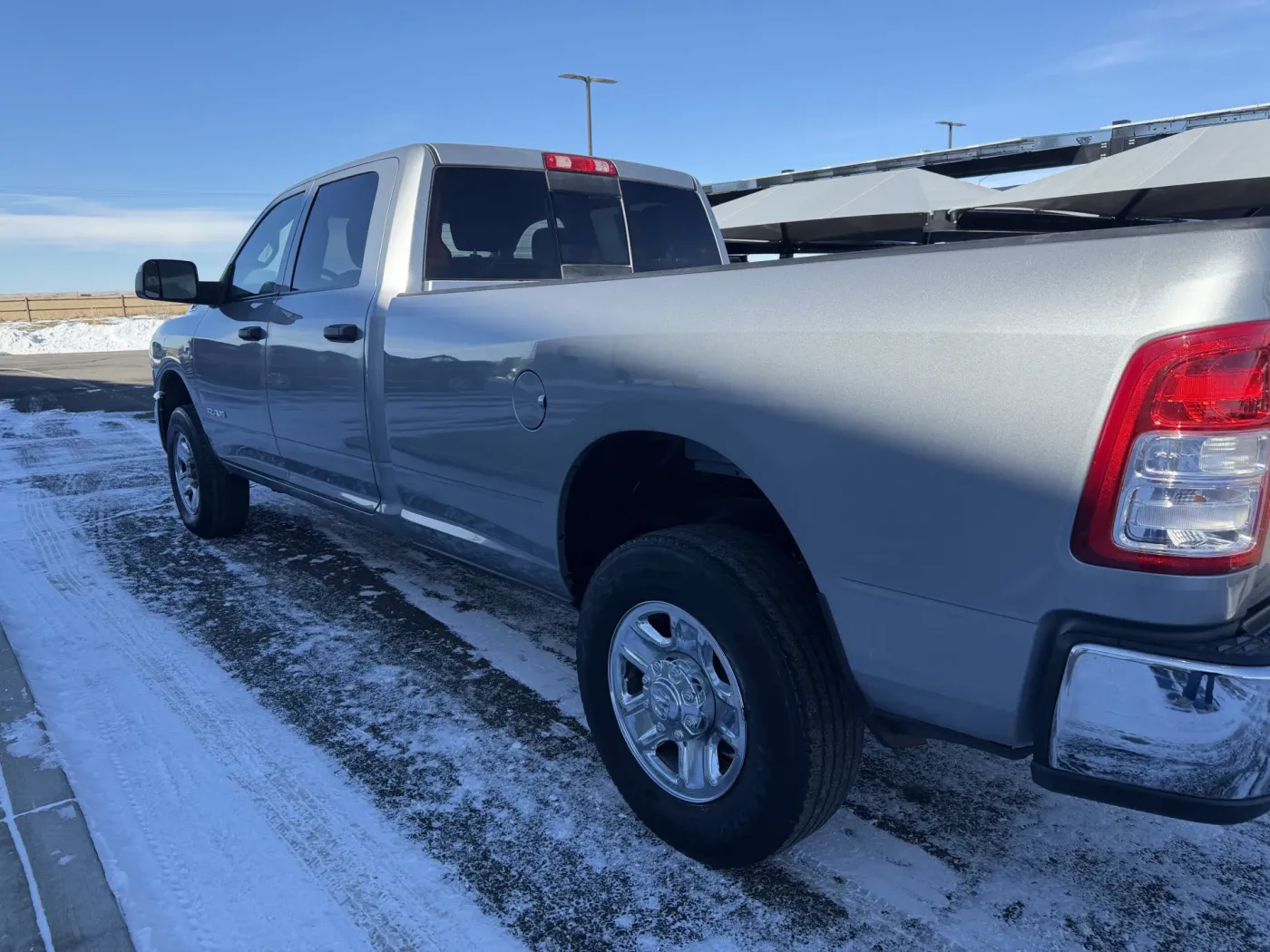 2021 RAM 2500 Tradesman | Photo 5 of 17