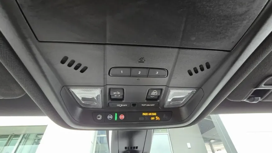 2023 Chevrolet Blazer | Photo 27 of 32