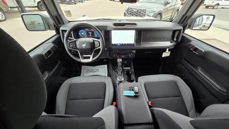 2025 Ford Bronco | Photo 25 of 29