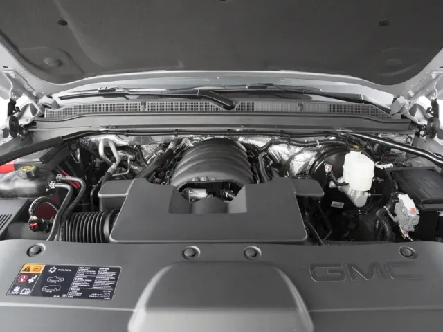 2017 GMC Yukon | Photo 9 of 13