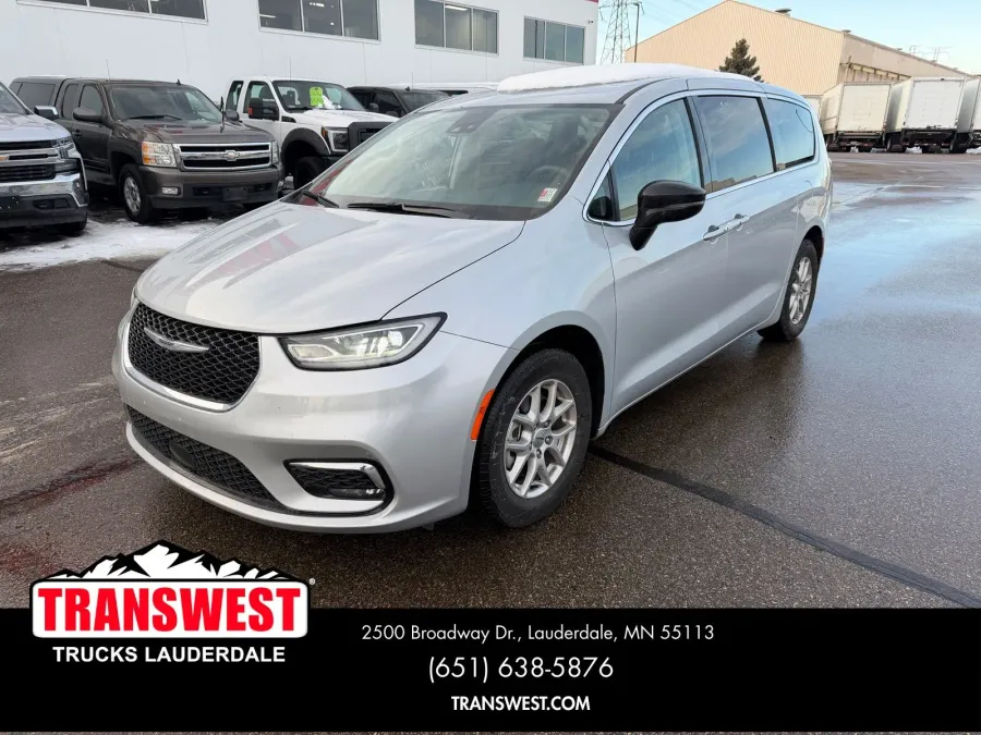 2024 Chrysler Pacifica Touring L | Photo 24 of 24