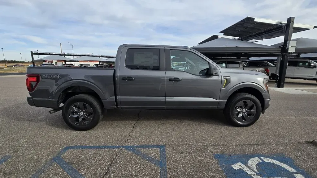 2025 Ford F-150 | Photo 4 of 30