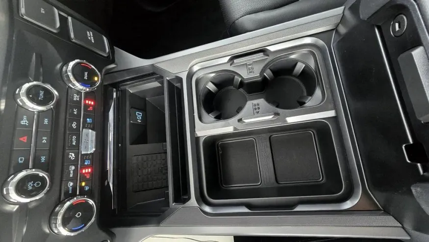 2026 Ford Super Duty F-250 | Photo 32 of 39