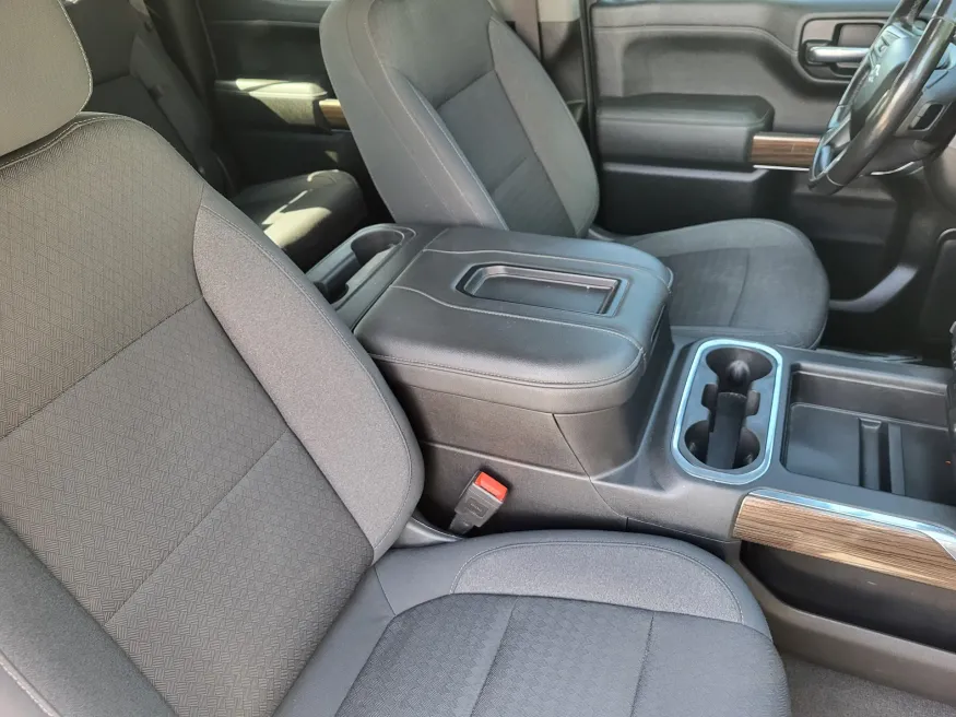 2020 Chevrolet Silverado 1500 RST | Photo 12 of 24